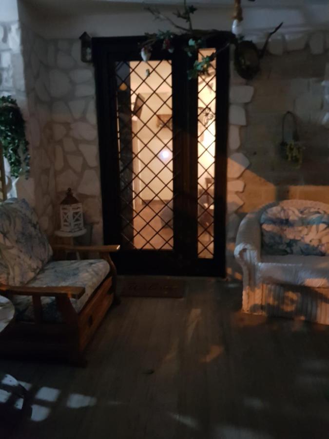 Mari En Bed & Breakfast Castel Volturno Bagian luar foto